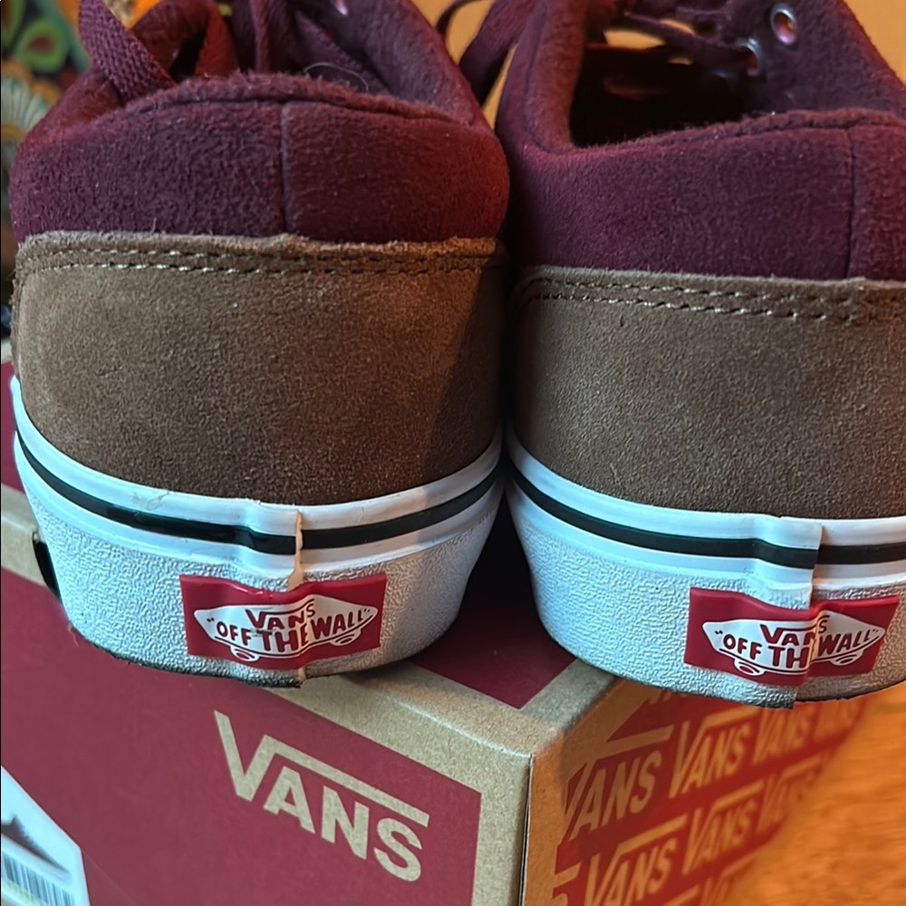 New Vans Woman’s Burgundy and Brown Suede/Fleece DOHENY Lace-Up Sneakers - Picture 3 of 7